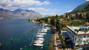 Гостиница Hotel Excelsior Bay  Мальчезине